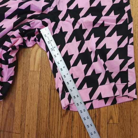 LOUD MOUTH Mens Golf Shorts Size 36 Houndstooth Pink Black - Picture 4 of 7